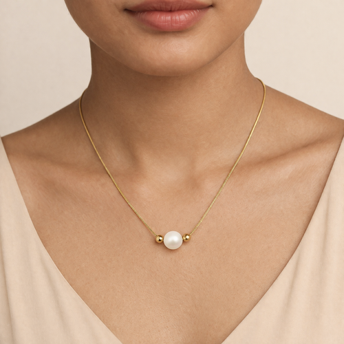 Minimal Pearl Necklace