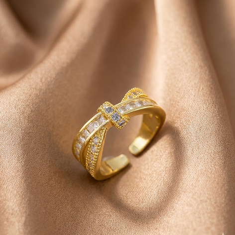 Luxe Knot 18K Gold Plated Adjustable Ring