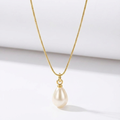Aurielle Pearl Necklace Set – 18K Gold Plated