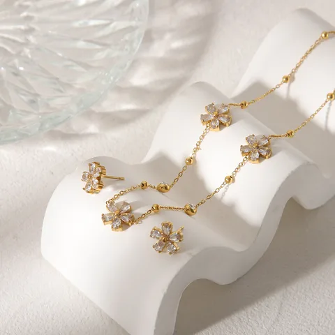 Sparkling Gold & Crystal Flower Jewelry Set
