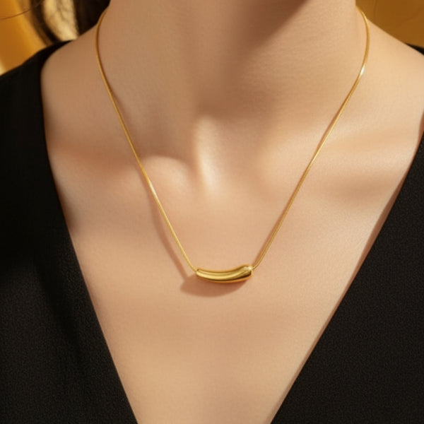 Minimalist Curved Bar Necklace