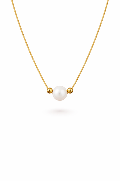 Minimal Pearl Necklace
