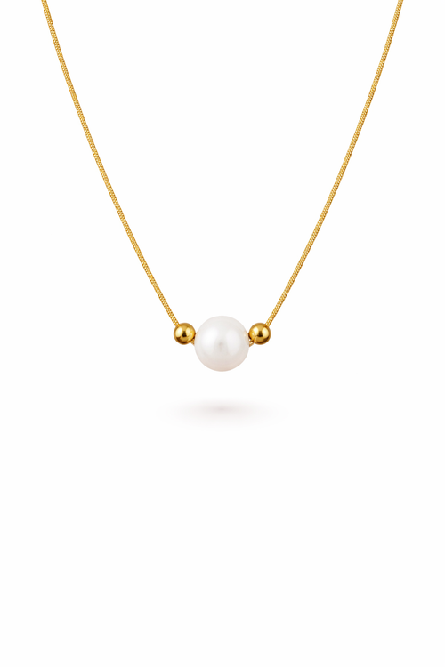 Minimal Pearl Necklace