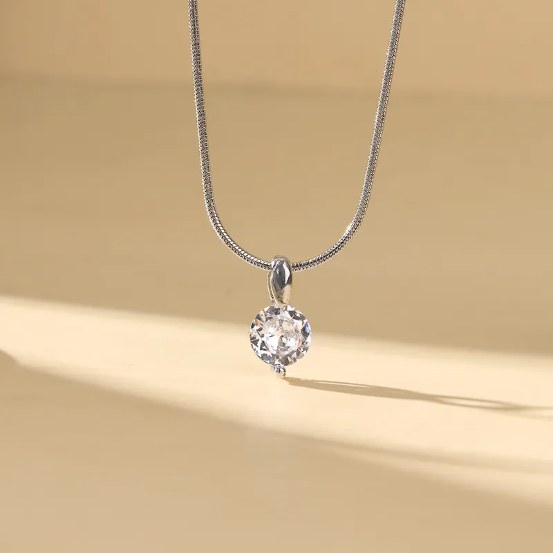 Classic Solitaire Pendant Silver Plated Chain