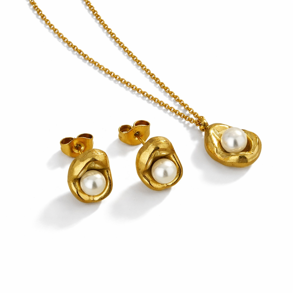 Golden Aura Pearl Necklace & Stud Set