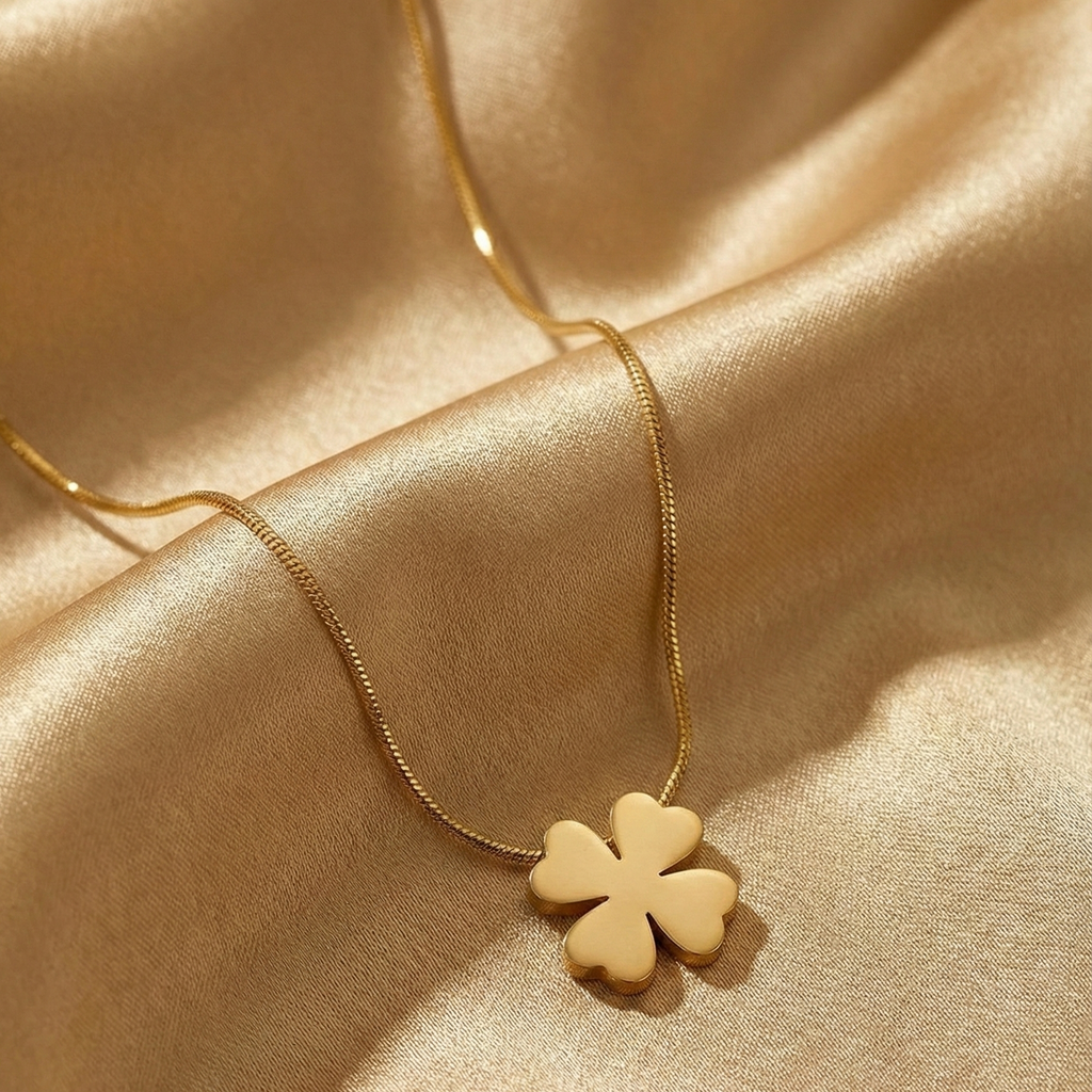 Lucky Clover Pendant Necklace