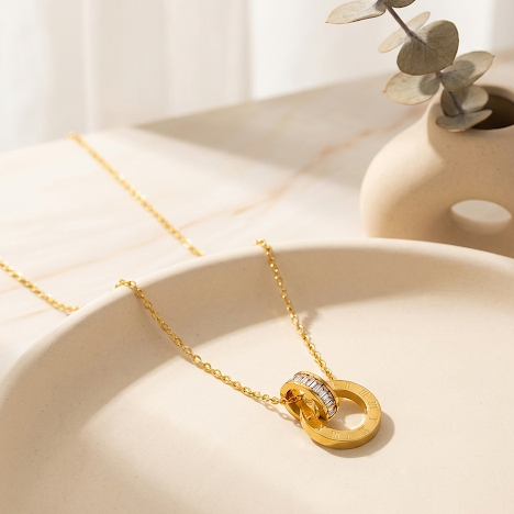 Double Ring Pendant Necklace